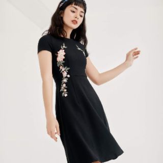 Váy Adore dress