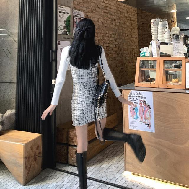 Set chân váy chữ A lưng cao và áo vest caro phong cách Hàn Quốc cho nữ