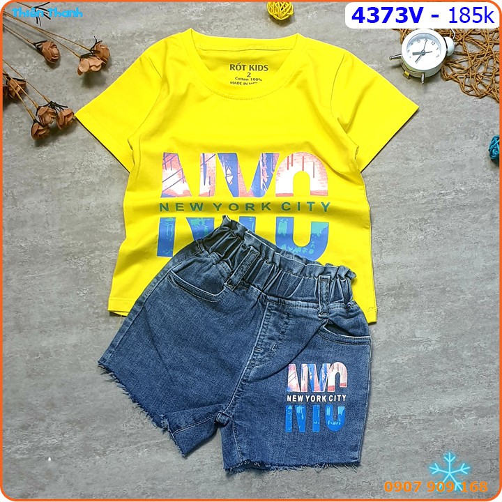 Set bé gái short jean phối áo thun hoạ tiết chữ cá tính và xinh xắn - 4373