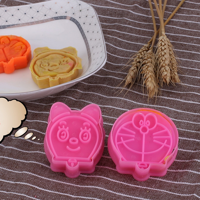 Set 2 Khuôn Làm Bánh Quy 3d Hoạt Hình Dễ Thương