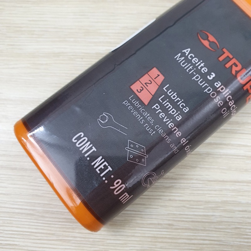 Dầu bôi trơn đa dụng Truper - 90ml A-31-90 16712. Bảo vệ chống gỉ sét và ăn mòn. Làm sạch bôi trơn bề mặt kim loại