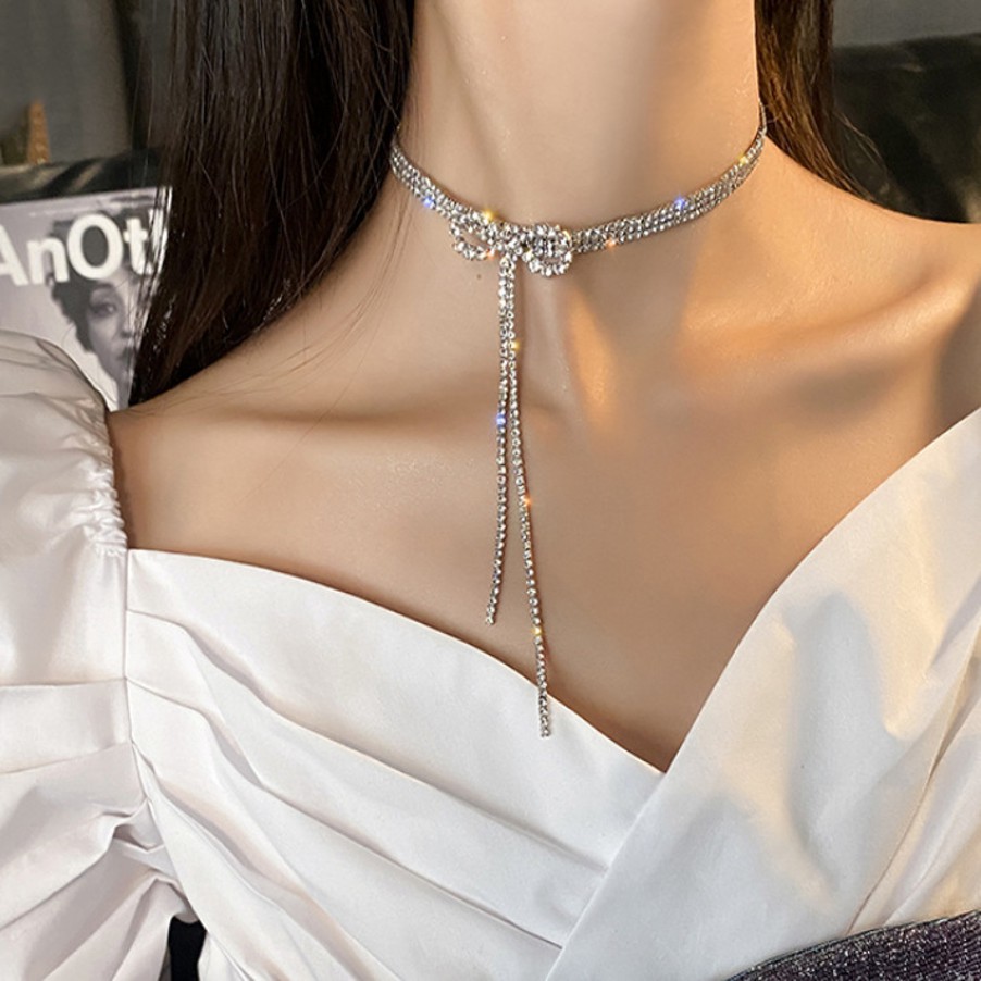 Vòng choker nơ