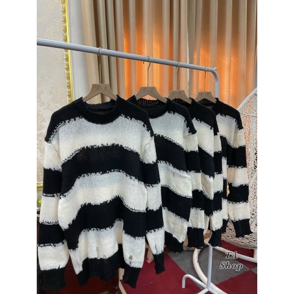 Áo len rách đen trắng phối màu cá tính | BigBuy360 - bigbuy360.vn