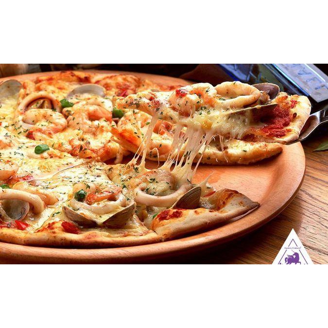 đế bánh pizza đã nướng sơ