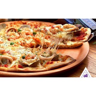 đế bánh pizza đã nướng sơ