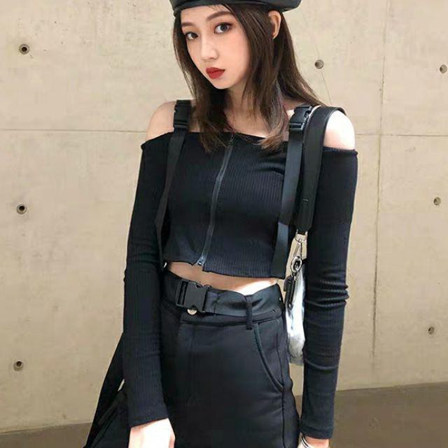 💥RẺ SẬP SÀN💥 Set đồ đen hot trend Ulzzang - Áo croptop dài tay trễ vai - Quần jogger kaki kèm đai belt cá tính | BigBuy360 - bigbuy360.vn