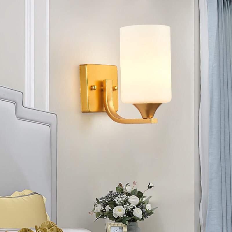 Đèn Tường Đế Vàng chao thuỷ tinh trắng trang trí nội thất