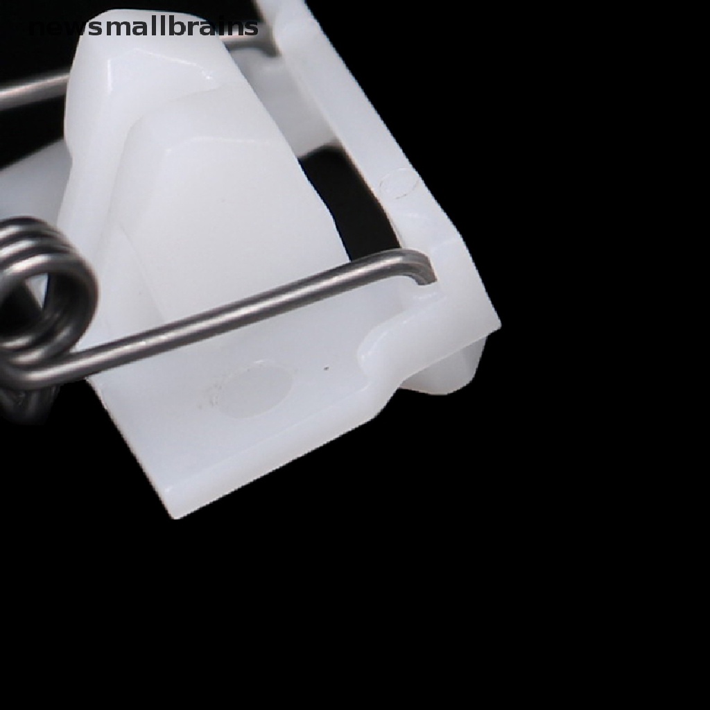 Tông Đơ Cắt Tóc Bằng Điện Không Lạnh NSB