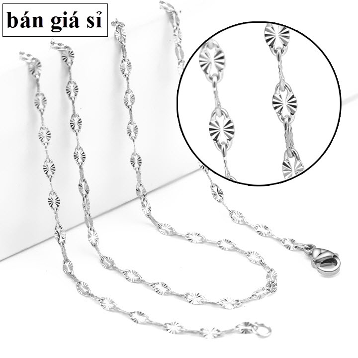 Dây chuyền nữ hàn quốc đẹp bằng titan lá me chiếu sáng lấp lánh - DCTT22006