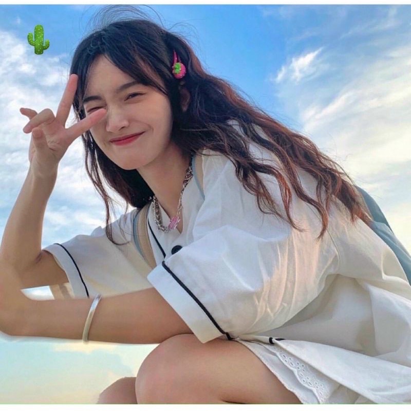 ÁO SƠ MI PHÔNG RỘNG THÊU HÌNH THỎ TAY NGẮN