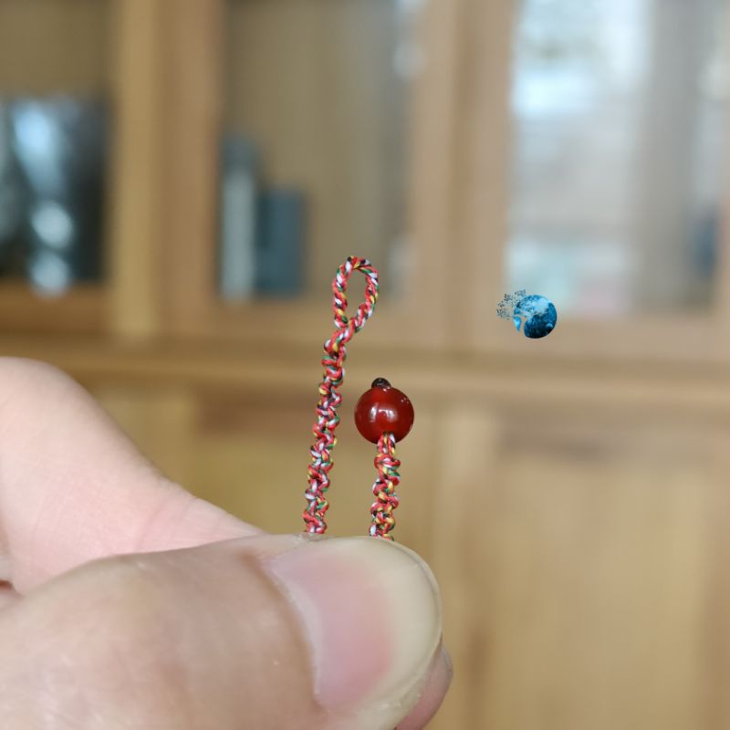 Vòng tay tết dây chỉ ngũ sắc may mắn siêu mảnh