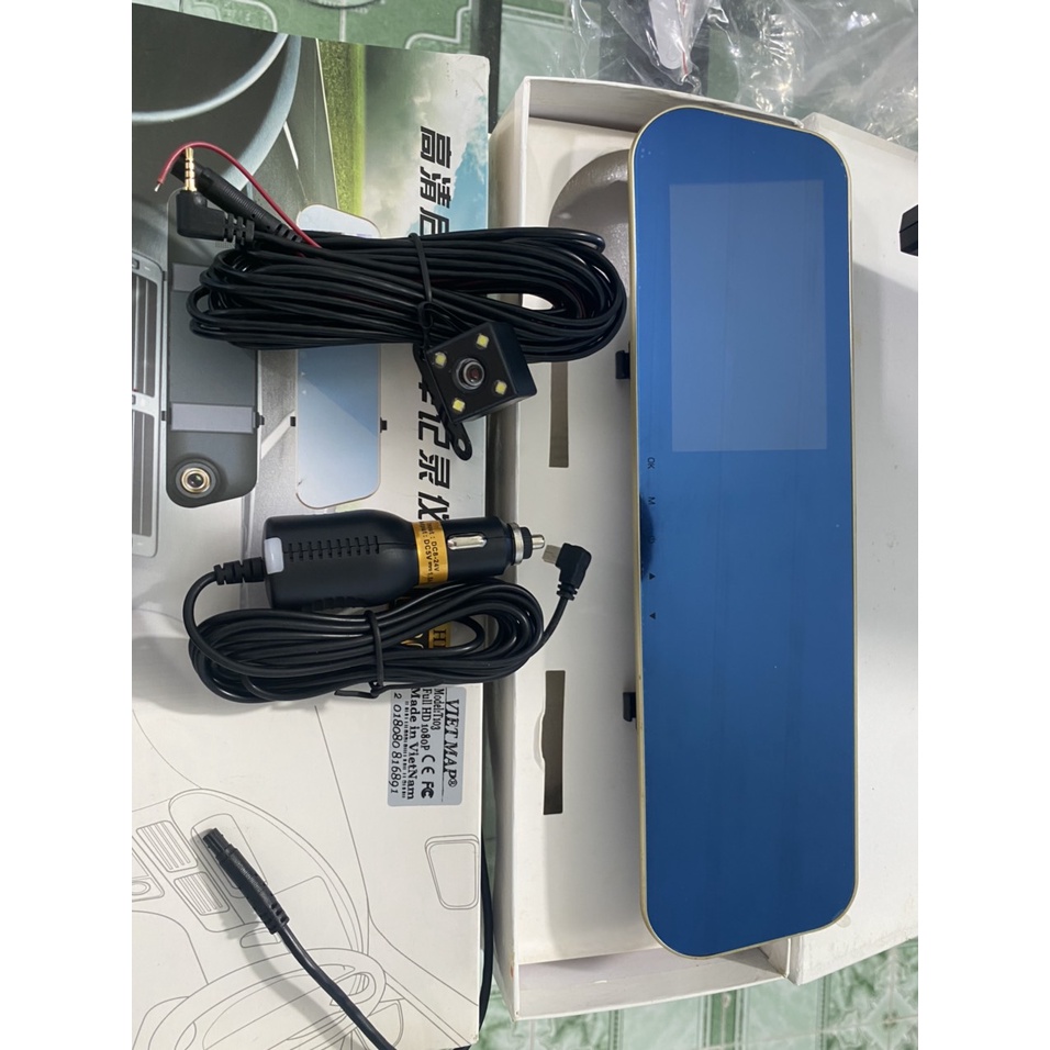 Camera Hành trình màn gương tích hợp camera lùi