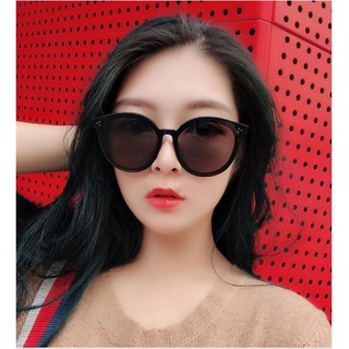 Kính ulzzang nữ râm đen đi biển ( 3 chấm)