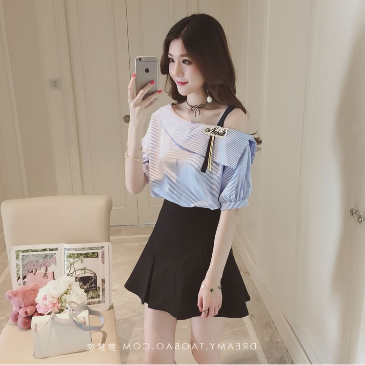 Áo lệch vai nữ sọc thẳng tôn dáng | BigBuy360 - bigbuy360.vn