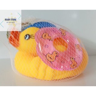 VỊT MẸ CHỞ 3 VỊT CON VÀ PHAO BƠI (Thú Chít)