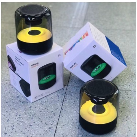 Loa Bluetooth Mini Z5 Tích Hợp Đèn Led,Loa Mini Z5 Tích Hợp Đèn Led,Âm Thanh Cực Đỉnh,Bass Siêu Hay - BẢO HÀNH ĐỔI MỚI