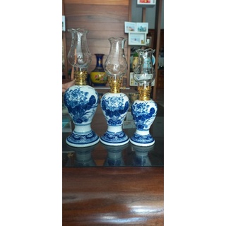 Đèn dầu thờ men lam vẽ hoa sen