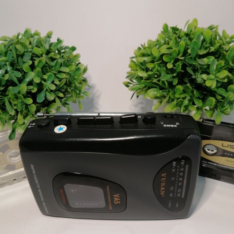 Đài cassette cầm tay chạy băng tape Yusan có radio loa ngoài giá rẻ đầy đủ tính năng