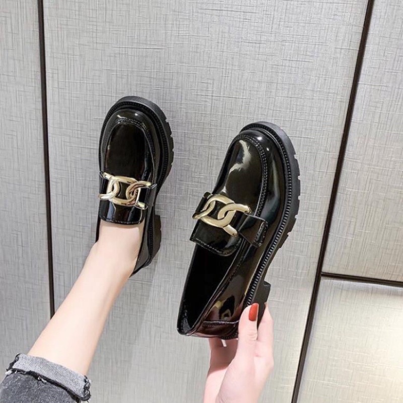 Giày ulzzang viền vàng hottrend 2021 2 màu đen bóng và đen nhám full size 36-39