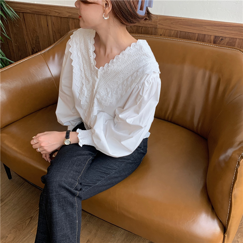 Áo Kiểu Nữ Cổ Chữ V Phối Ren Thời Trang Hàn Quốc 40050