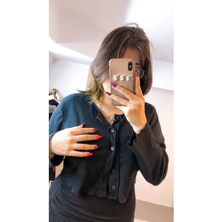 Áo croptop bigsize , nút gài xinh xắn cho nàng mũm mĩm , khoác size to , hack tay cực xinh , màu đen
