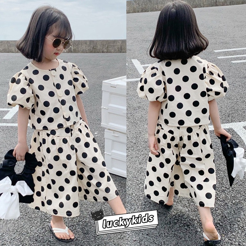 Trang phục 2 mảnh gồm áo tay phồng chấm bi + quần short cài nút in chấm bi xinh xắn cho bé gái 3-8 tuổi