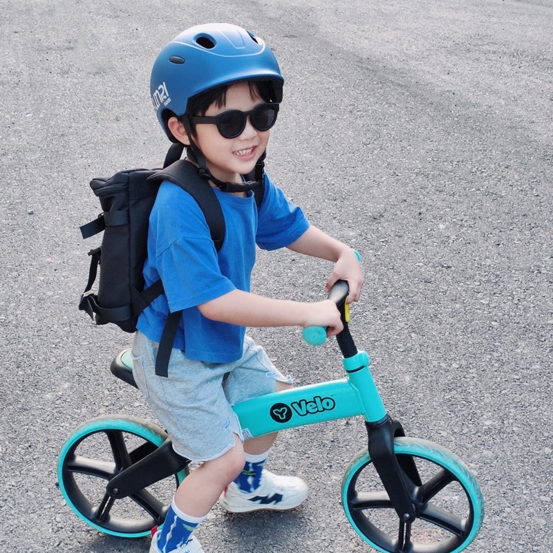 Mũ bảo hiểm cho bé 3 4 6 10 tuổi Sunrimoon siêu nhẹ có đèn LED dùng đi xe đạp thăng bằng, patin, ván trượt cao cấp