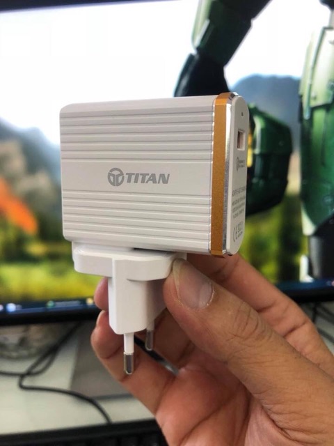 Combo sạc nhanh TITAN CB08