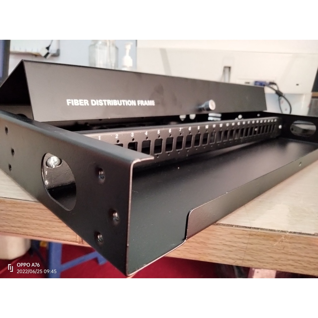 Vỏ ODF 12/24FO indoor rack 1U-19''. Hàng chính hãng