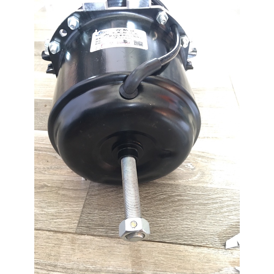 Sản phẩm gia đình làm: Bầu phanh lốc kê sau EQ145 đenJJ