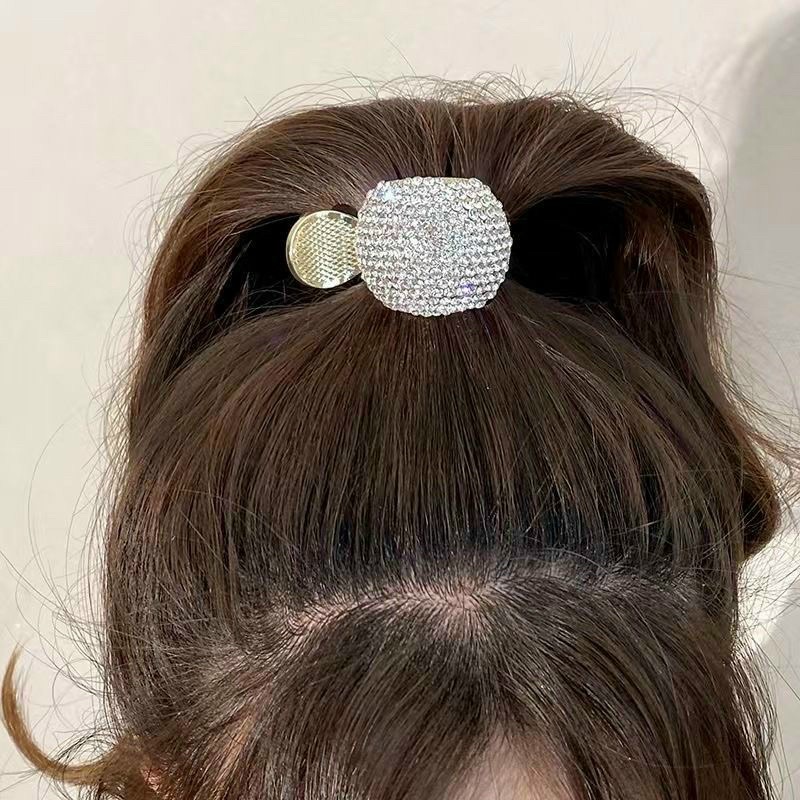 Kẹp càng cua tròn đính đá siêu sang