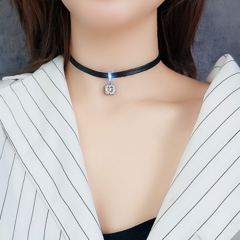 Vòng Cổ Choker Dây Da Ngắn Đính Đá Zircon Lấp Lánh Phong Cách Hàn Quốc Cho Nữ
