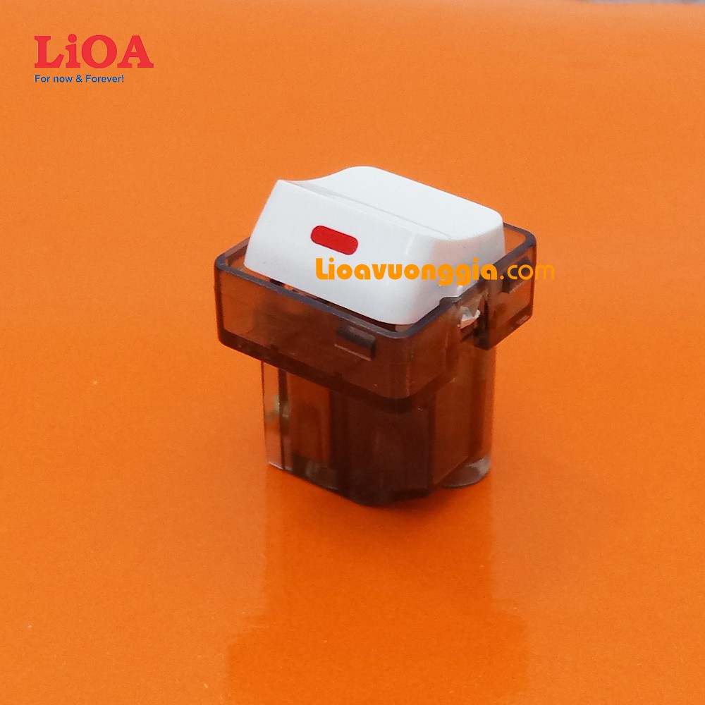 Hạt công tắc LiOA gắn mặt lỗ vuông 1 chiều 10A 2200W
