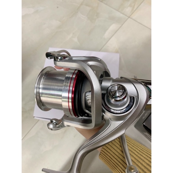 máy câu cá DAIWA hàng loại 1 emblem surf 35 scw QD hàng cao cấp máy câu chuyên săn hàng hàng nhập khẩu y hình