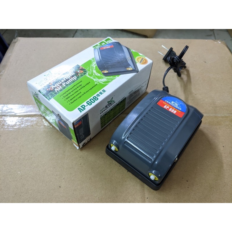 Máy sục oxy cho bể cá VENUSAQUA 680