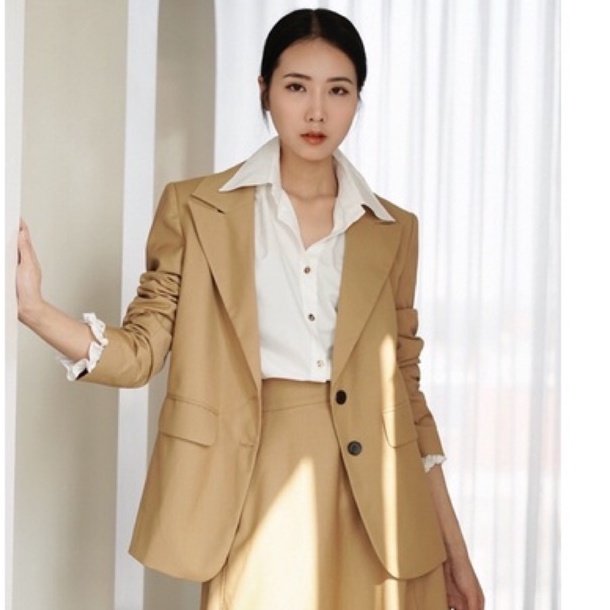 Áo blazer kaki hai lớp dành cho nữ Caffeine Studio
