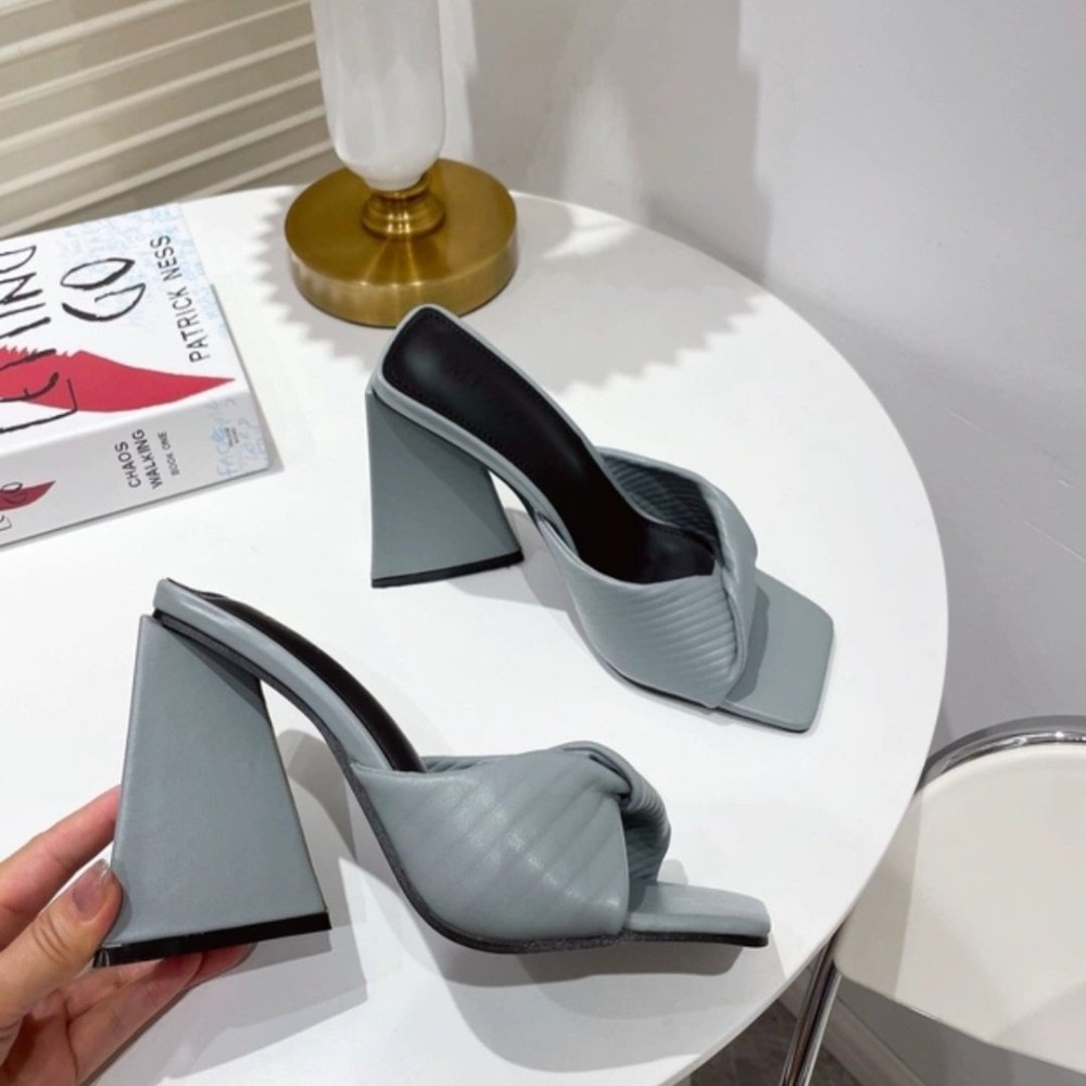 SALE XẢ HÀNG - GUỐC BẢN XÉO 01