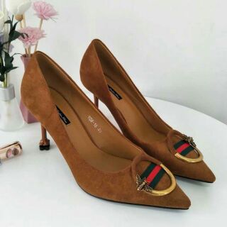 Giày cao gót con ong size 40,41(oder)