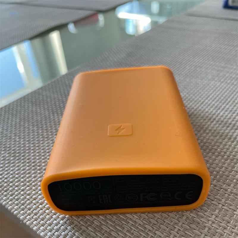 Vỏ Silicon Bảo Vệ Pin Ngoài Chống Rơi ROX Model PB1022ZM Kèm mi 10000ah Ultra Compact