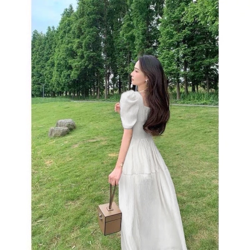 ĐẦM MIDI CỔ VUÔNG TAY PHỒNG GÂN SỌC