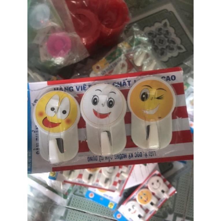 Móc Dán Tường Bền Chắc.