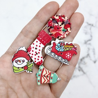Set 5 nút gỗ Noel [mix ngẫu nhiên]