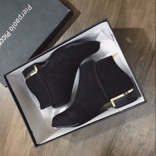 Boot hàng xuất xịn khoá hậu, gót 3p tag vàng hothit