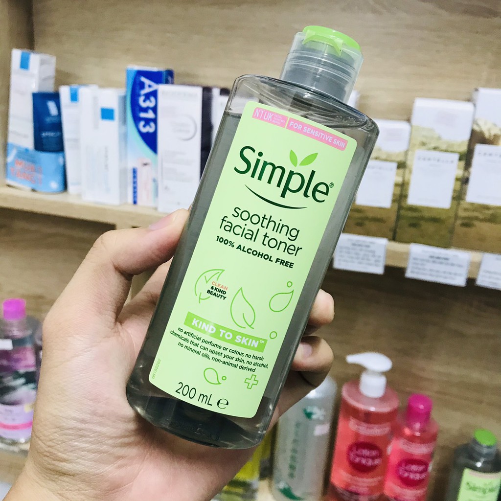 Nước Hoa Hồng làm dịu da mặt Simple Facial Toner 200ml