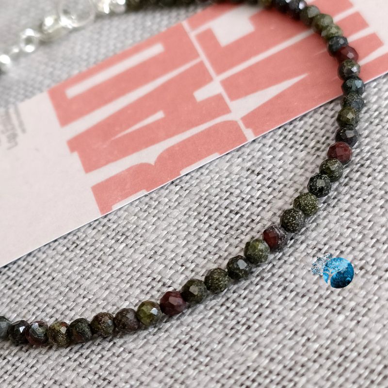 Vòng tay đá dragon blood jasper cắt giác 1.5mm