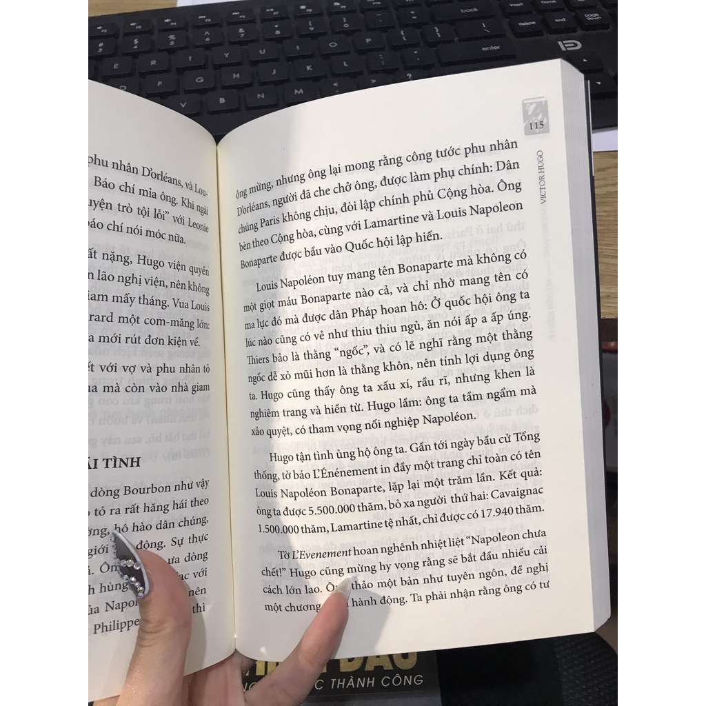 Sách - Các Cuộc Đời Ngoại Hạng - Những Bài Học Thành Công ( BizBooks )