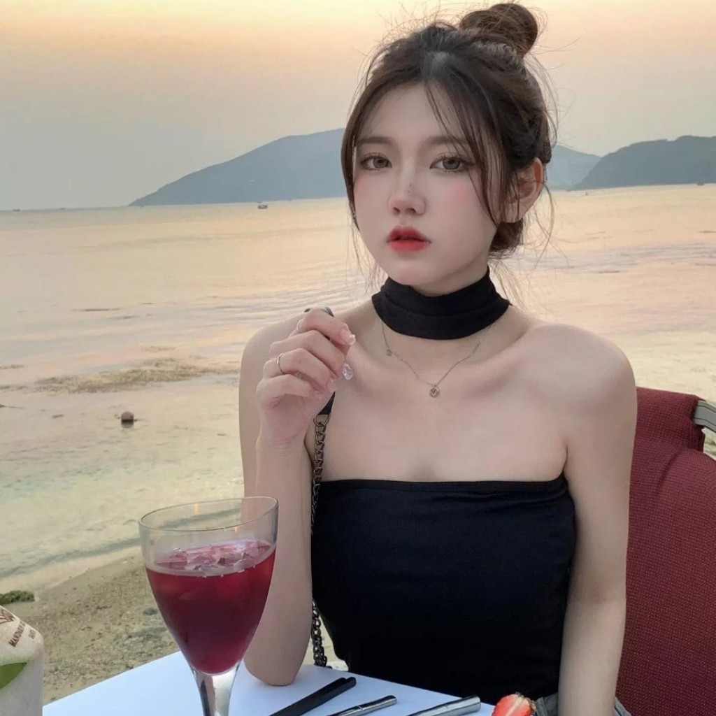 Áo Cổ Lọ Choker Chất Vải Dày Dặn Co Giãn Tốt Màu Trắng Màu Đen Siêu Ngầu