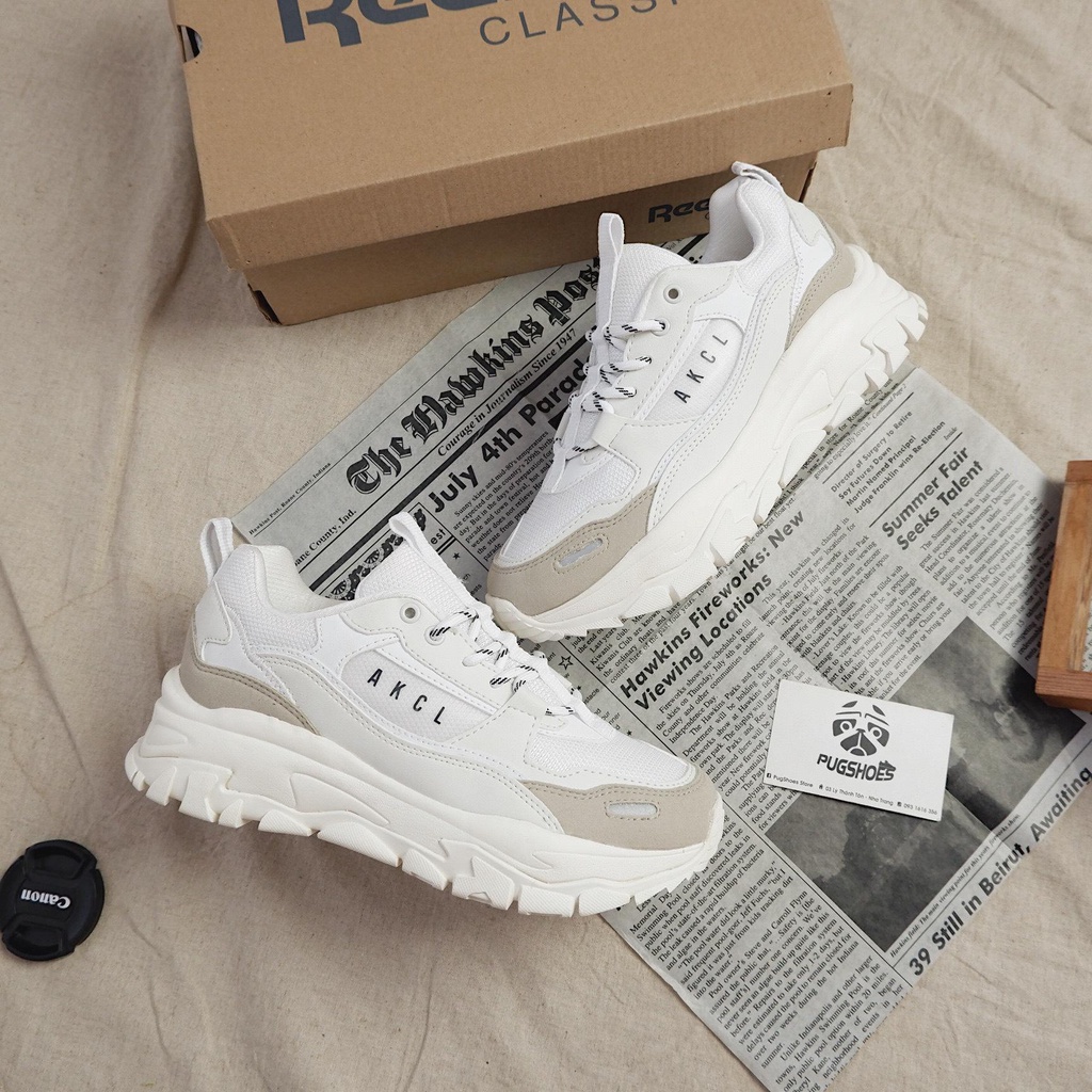 Giày sneaker Akiii Classic White Ivory chỉ có tại PUGSHOES STORE