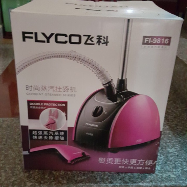 Bàn là cây đứng hơi nước Flyco 9816