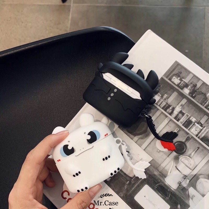 Case Airpods 1/2 Pro Vỏ Ốp Đựng Tai Nghe Rồng Răng Súng Trắng Và Đen - Mr.Case